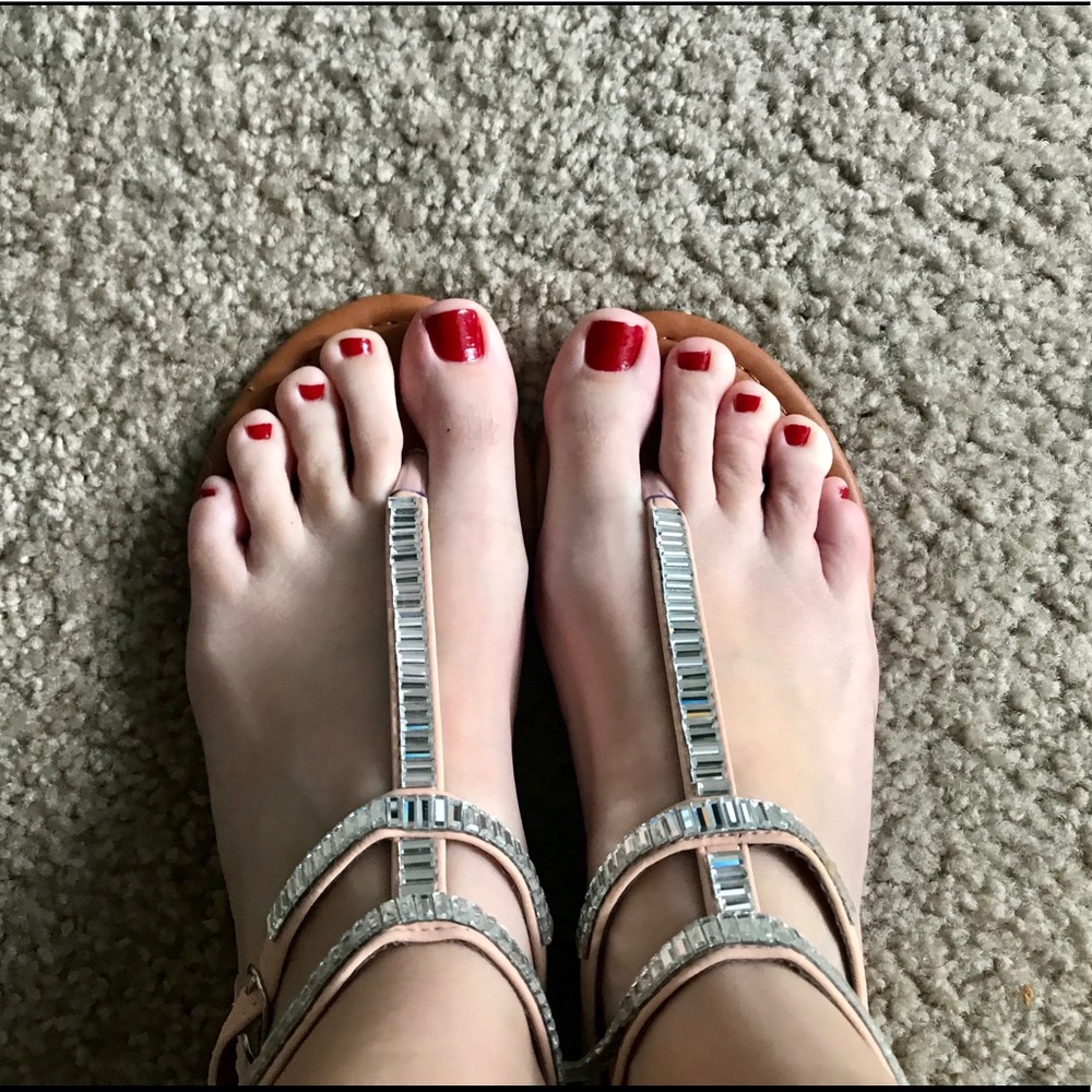 Flat Sparkling Sandals- Olivia Miller